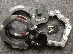 street cuffs