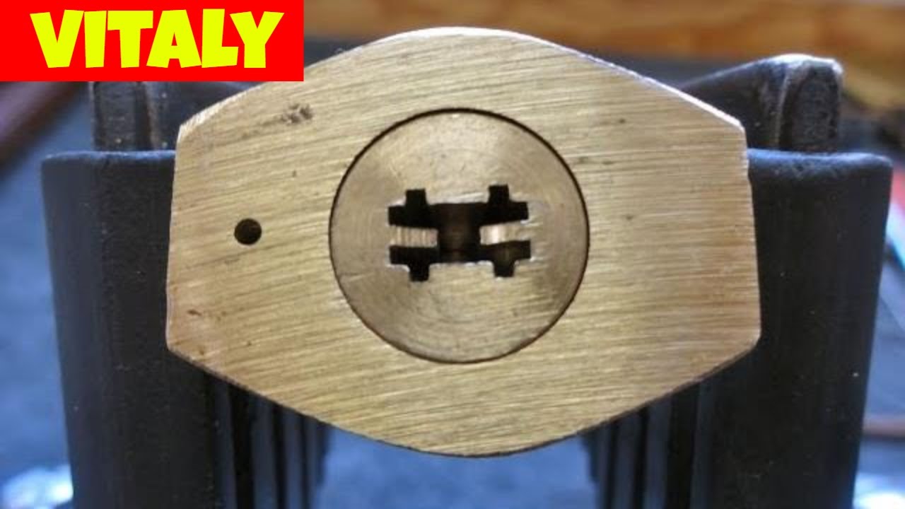 (1021) Vitaly's Castle Weirdness – BosnianBill's LockLab