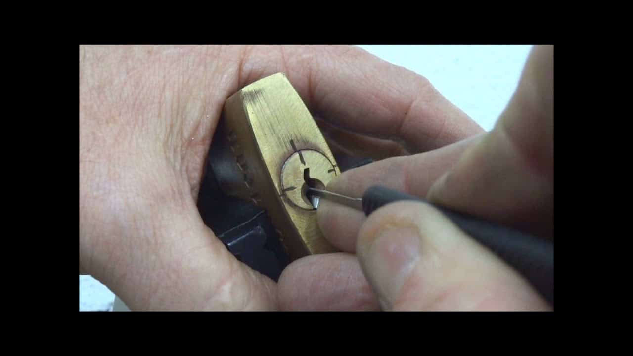 (191) How to Beat Spool Pins: Chateau Padlock – BosnianBill's LockLab