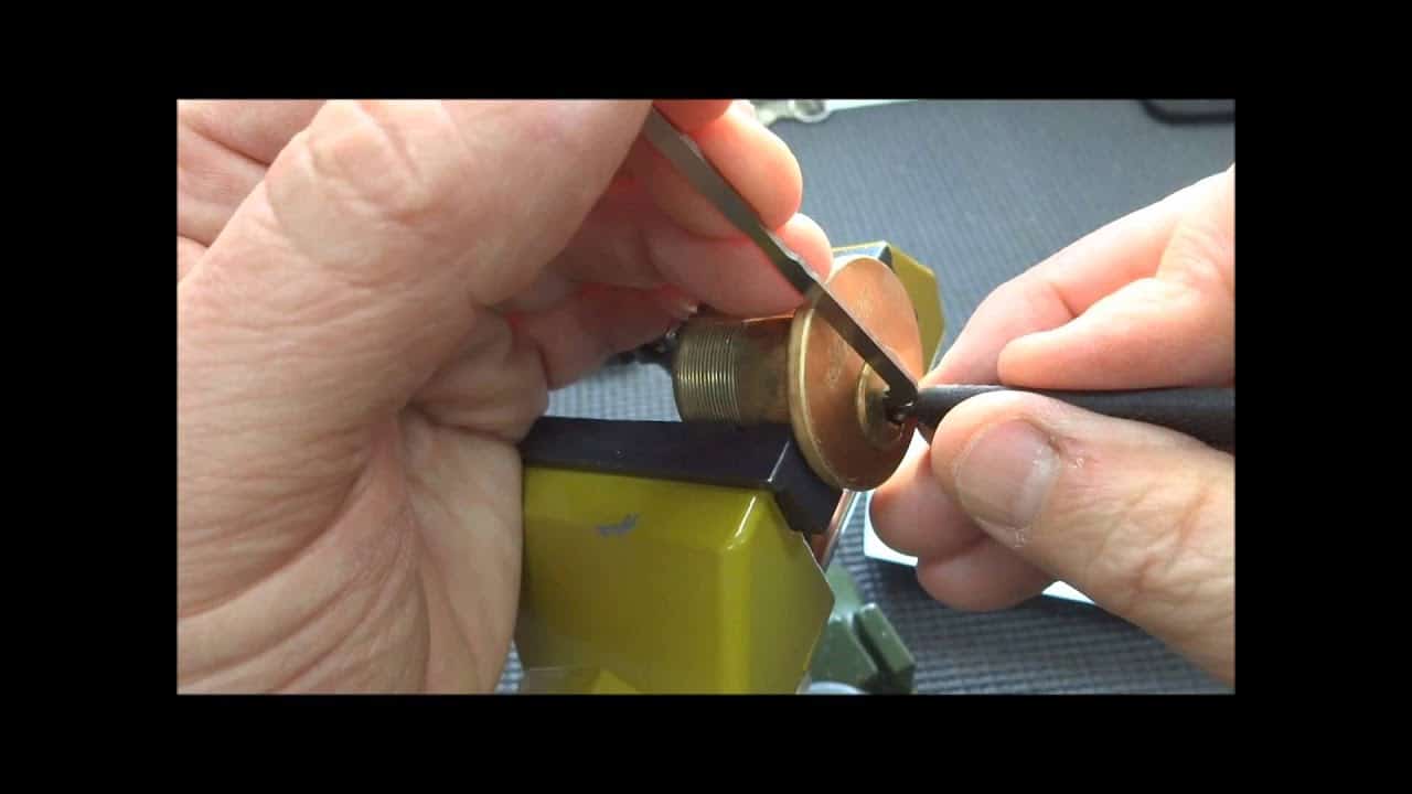 (271) Selim Lock! Picked Open & Gutted – BosnianBill's LockLab