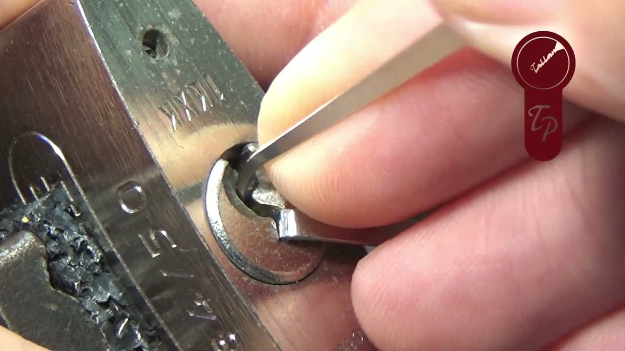 1188 CANDADO ABUS 84/50 DE LATÓN CROMADO, GANZUADO  sub eng