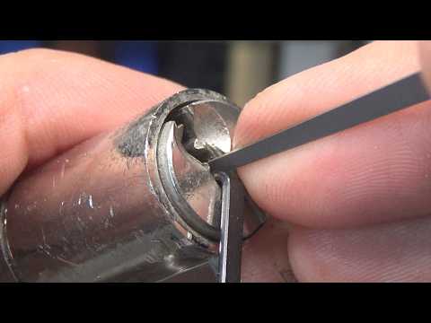 1228 BUENA PELEA, CILINDRO FRANCÉS VACHETTE 5 PERNOS GANZUADO Y DESMONTADO  sub eng